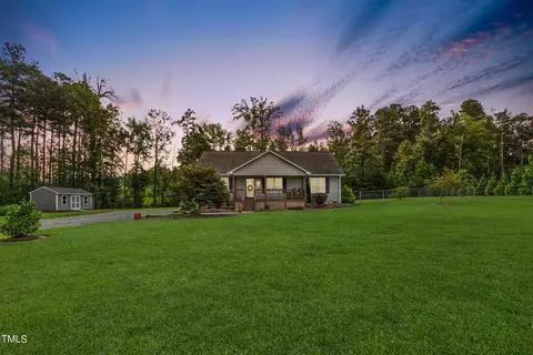 8140 County Line Rd, Liberty, NC 27298