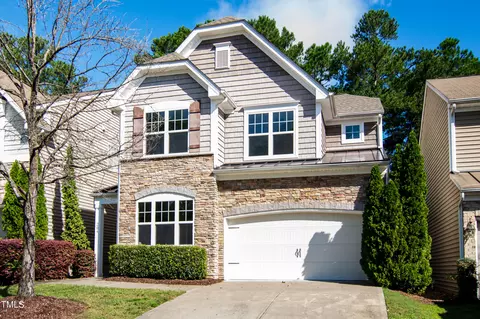 204 Hammond Wood Pl, Morrisville, NC 27560