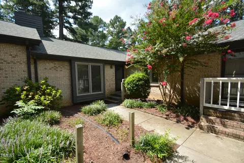300 W Woodcroft Pkwy #24-C, Durham, NC 27713
