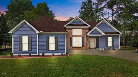 705 Mt Ranier Dr, Mebane, NC 27302