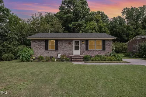 522 N Brighton St, Warsaw, NC 28398