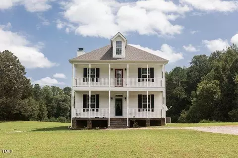 300 Kneeto Dr, Louisburg, NC 27549