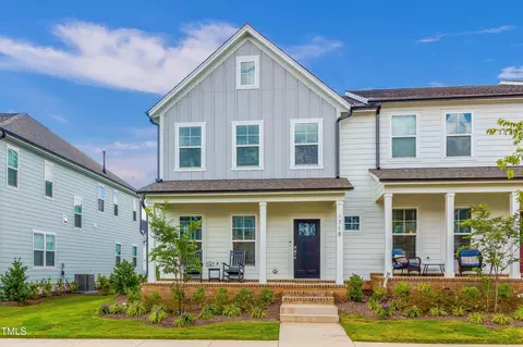 718 Silo Park Dr, Wake Forest, NC 27587