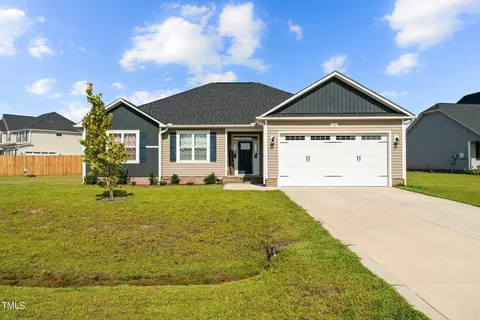 123 Fireside Dr, Benson, NC 27504