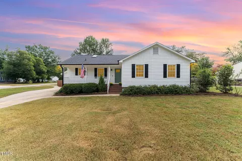 101 Mayodan Dr, Cary, NC 27511