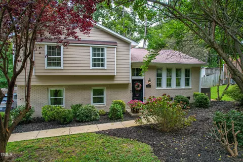 1124 Manchester Dr, Cary, NC 27511