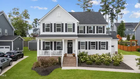 3720 Shires Edge Dr, New Hill, NC 27562