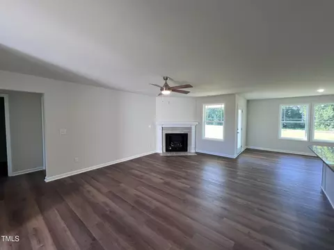 252 Lotus Ave, Smithfield, NC 27577 photo 4