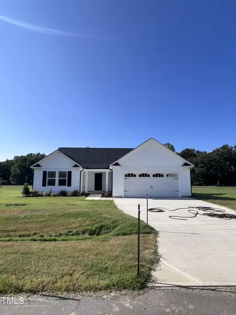 252 Lotus Ave, Smithfield, NC 27577 photo 2