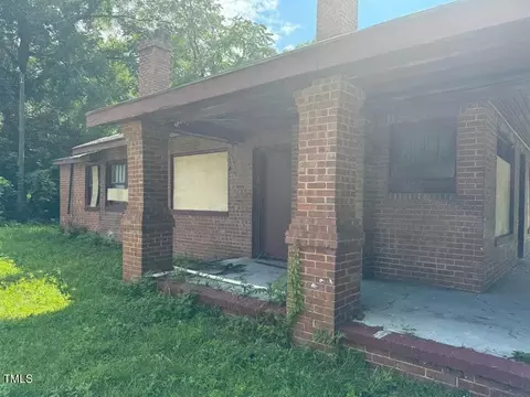 1001 Ellis St, Fayetteville, NC 28305