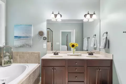 Bath - 604 Canvas Dr, Wake Forest, NC 27587 photo 1 of 3