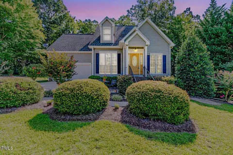 1305 Winterlocken Dr, Sanford, NC 27330