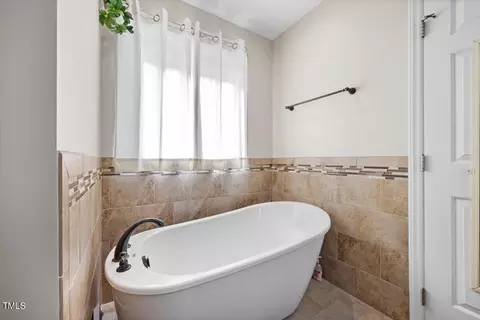 Bath - 144 Leach Dr, Garner, NC 27529 photo 3 of 4