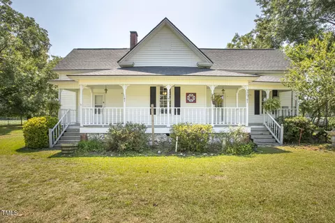 309 Christian Light Rd, Fuquay Varina, NC 27526