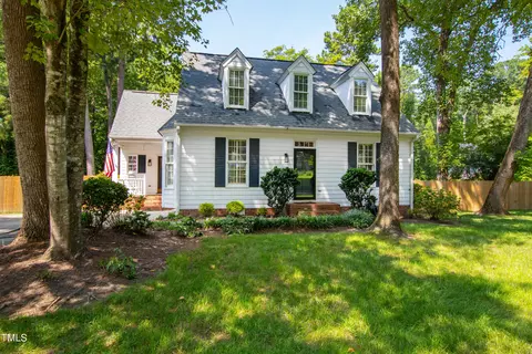 6225 Dresden Ln, Raleigh, NC 27612