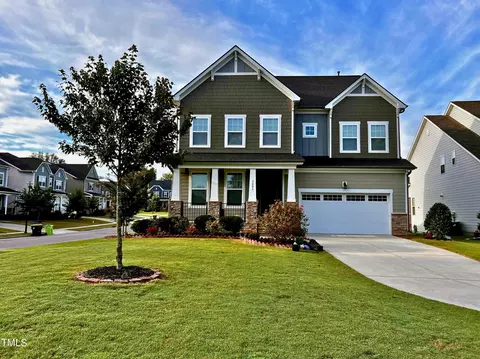 2801 Treeswing Ct, Apex, NC 27502