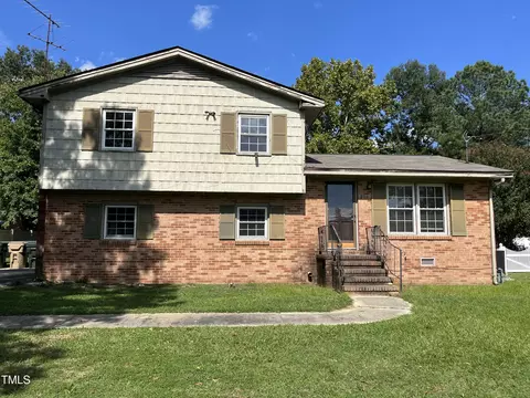 204 Flamingo Dr, Clayton, NC 27520