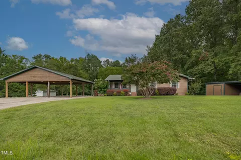 110 Lake Rd, Henderson, NC 27537