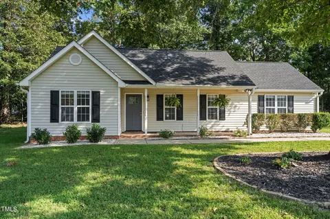 100 Hunter Ln, Zebulon, NC 27597