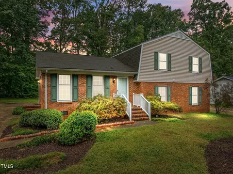1024 Ivy Ln, Cary, NC 27511