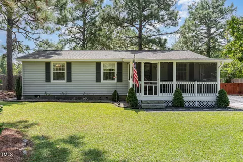 740 Pinebluff Lake Rd, Aberdeen, NC 28315