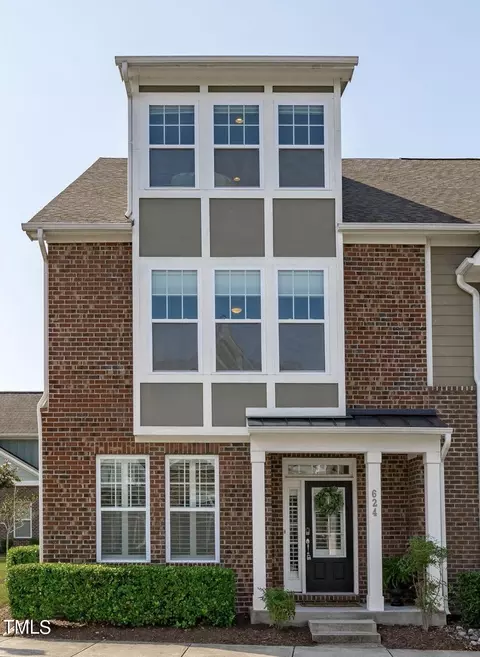 624 Balsam Fir Dr, Cary, NC 27519