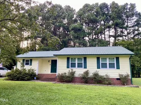 3240 Us 158 Byp, Henderson, NC 27537
