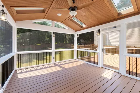 Exterior - 7 Upton Ct, Durham, NC 27713 photo 7 of 14
