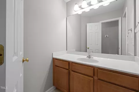 Bath - 7 Upton Ct, Durham, NC 27713 photo 1 of 6
