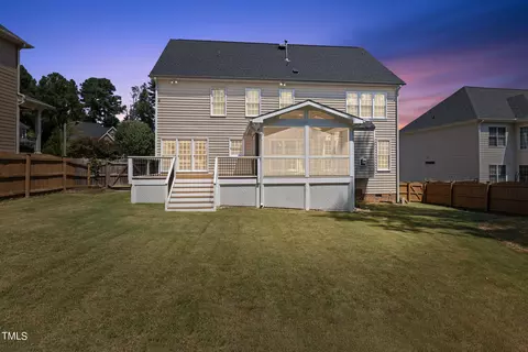 Exterior - 7 Upton Ct, Durham, NC 27713 photo 12 of 14