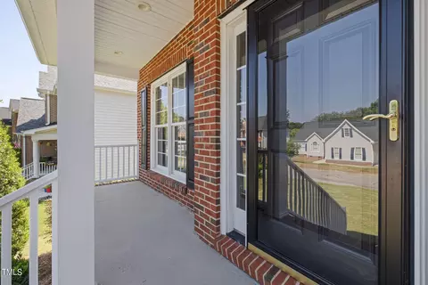Exterior - 7 Upton Ct, Durham, NC 27713 photo 5 of 14