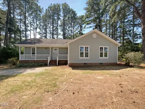 1516 Clayton Rd, Fuquay Varina, NC 27526