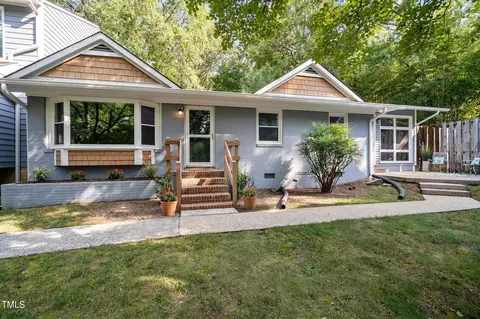 101 Thomas Ln #D-2, Carrboro, NC 27510