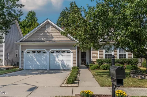 613 Long Melford Dr, Rolesville, NC 27571