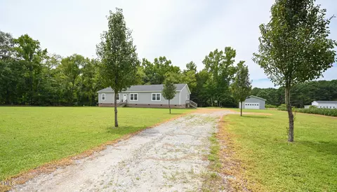 124 Evans Rd, Princeton, NC 27569
