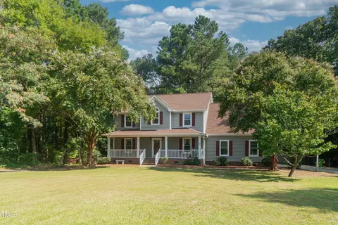 210 Lopez Ln, Clayton, NC 27527