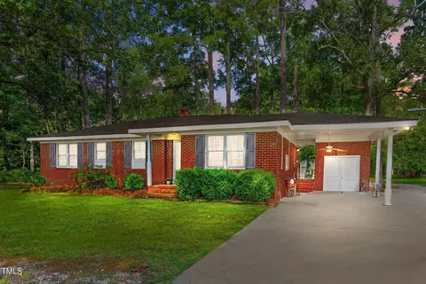3286 Nc-122 S, Pinetops, NC 27864