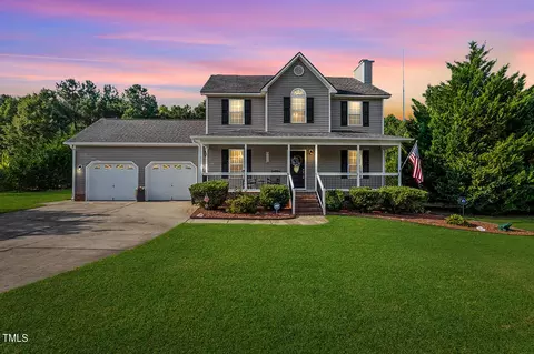 3404 Outcrop Ct, Clayton, NC 27520