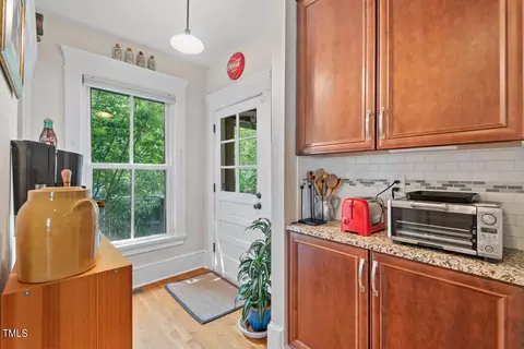 Entry Way - 109 E Seeman St, Durham, NC 27701 photo 8 of 8