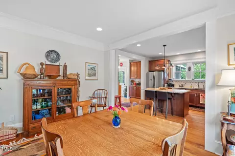 Dining - 109 E Seeman St, Durham, NC 27701 photo 4 of 4