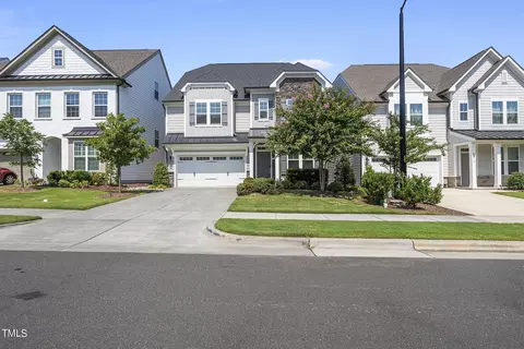 213 Mazarin Ln, Cary, NC 27519