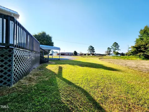 905 Warren Rd, Erwin, NC 28339 photo 8