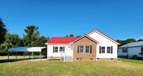 905 Warren Rd, Erwin, NC 28339 photo 2