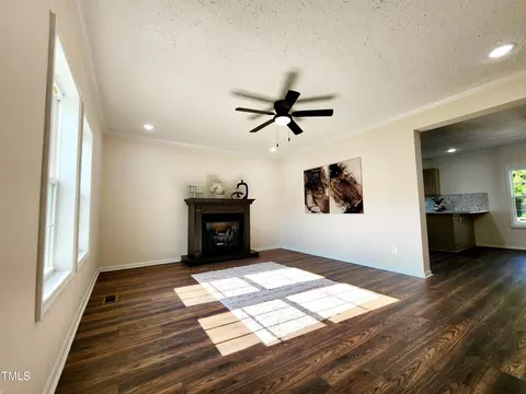 905 Warren Rd, Erwin, NC 28339 photo 14