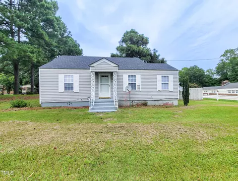 908 Sutton Rd, Rocky Mount, NC 27801