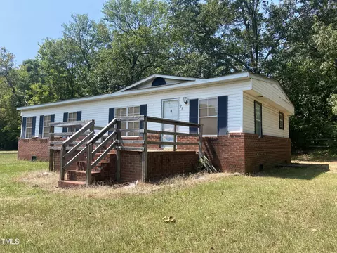 210 Hickory Ave, Broadway, NC 27505