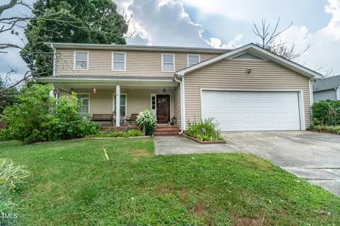 507 Gretchen Ct, Greensboro, NC 27410