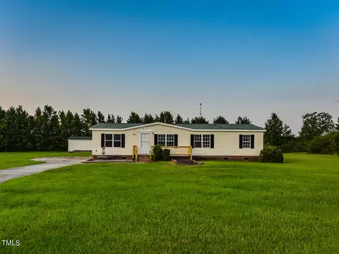 3807 Leland Dr, Ayden, NC 28513