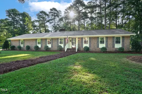 1809 Sherwood Dr, Scotland Neck, NC 27874