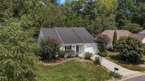 5235 Mallard Grove Dr, Raleigh, NC 27616
